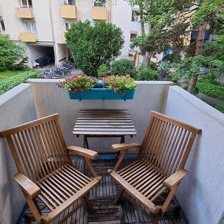 Schwabing Studio With Garden Views Munique Exterior foto