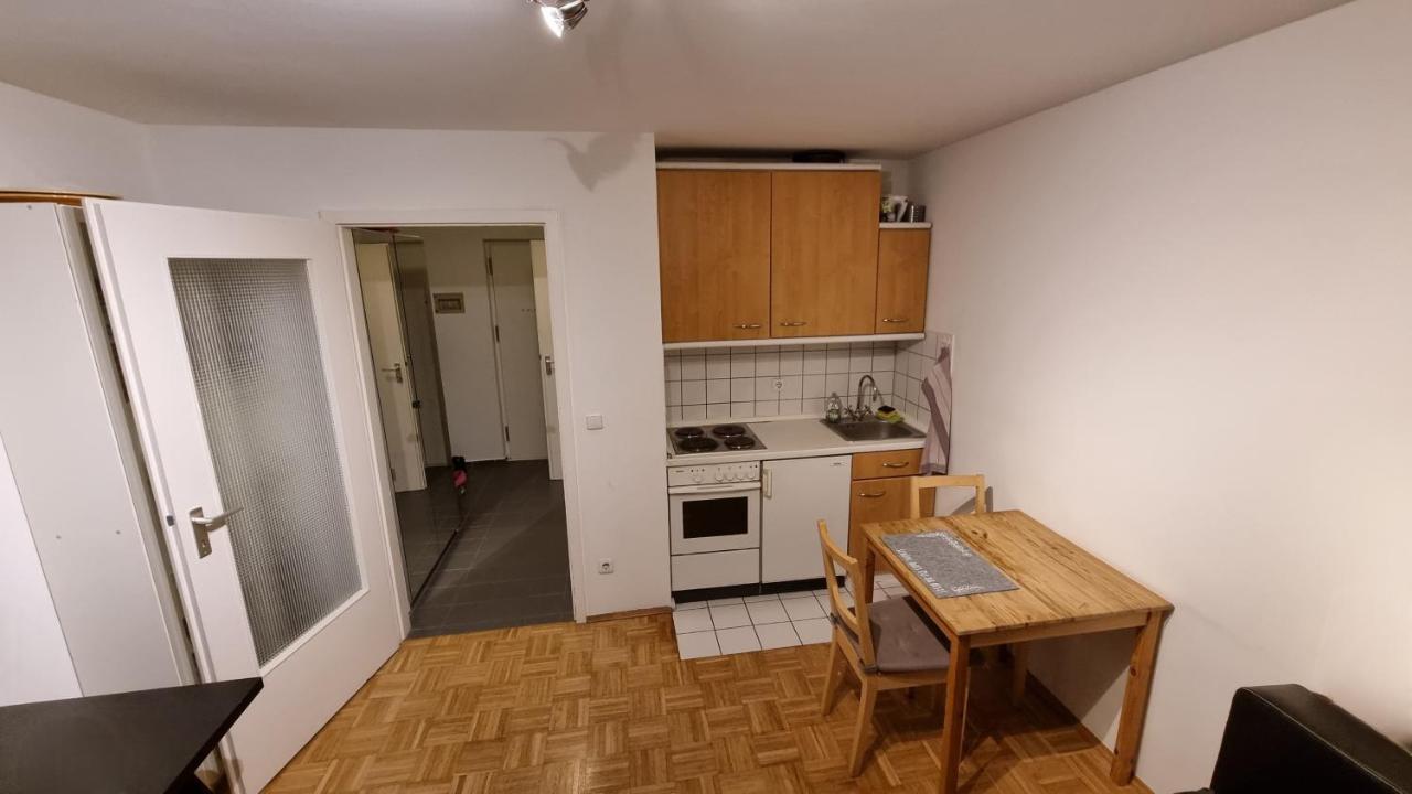 Schwabing Studio With Garden Views Munique Exterior foto